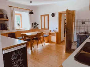 Beautiful apartment on the 2nd floor of a farmhouse - Image 3