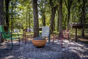 Woods & Water Cabin near lake w/ pond & fire pit - Image 5