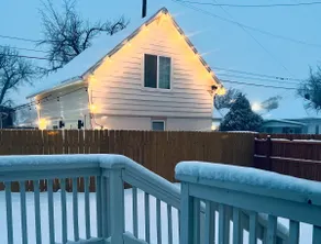 Bright and cozy loft cottage guest house. - Image 2