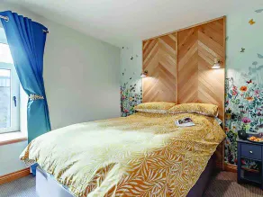 Cottage Sleeps 6 with Hot Tub and Bbq Hut - Image 4