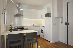 Perfect Place For Couples In Barceloneta - Image 3