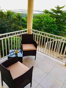Modern apartment with a pool & amazing views! - Image 3