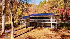 The Cherokee house at the river. @nottelyriverhaus - Image 2
