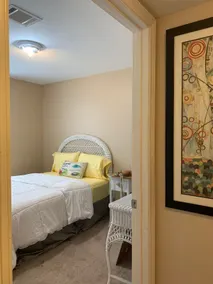 Charming Budget Friendly 3BR 2BA GATED 28 day Disc - Image 5