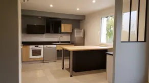 Grande casa vacanza confortevole con piscina (12 persone) - Image 2