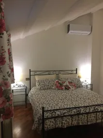 Delightful apartment overlooking the lake - Image 3