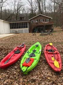 Lakehouse at Chester Frost Park ~ Hot Tub / Kayaks - Image 5