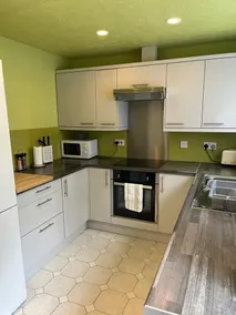 Amazing 3 Bed House in New Cross - Image 2