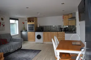 Stylish, Studio Apartment. 5 mins from Eurotunnel. - Image 4