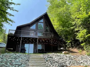 Log Home Luxury venter på den vestlige del af AuTrain Lake! Paddleboat og dock! - Image 5