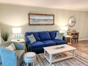 Cozy and Secluded 2BR / 2BA fully equipped condo just a short walk to the beach  - Image 3