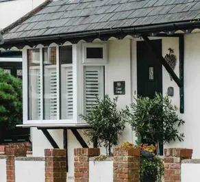 Corner Cottage - character, charm, great location. - Image 2