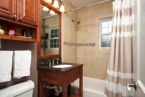 Charming Family Home in the heart of Ann Arbor - Image 2