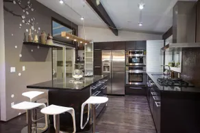 Mid Century Modern Home - Image 5