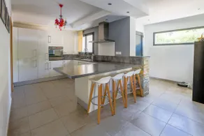 Large modern villa with hot tub - Image 3