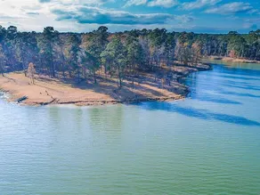 Waterfront Outer Banks at Lake Sam Rayburn Hot tub - Image 2