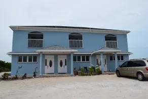 Royal Hideaway - Image 3