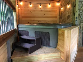 Lake Keowee Cabin 14 miles to Clemson with Hot Tub and new private dock - Image 4