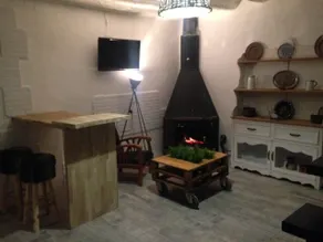 A charming rural cabin - Image 4
