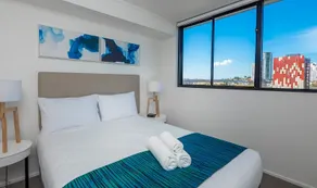1 Bedroom Balcony Apartment @ Annexe Apartments - Image 4