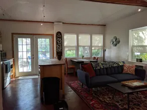 Vintage Villa near Downtown - Image 3