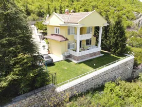 Villa Amesia & Garden Comfort with a unique view. - Image 2