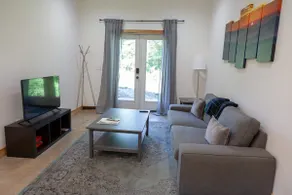 Secluded forest retreat near Biltmore and Downtown - Image 3