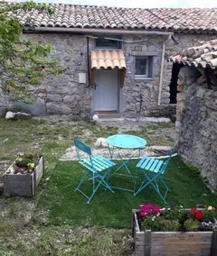 The cottage of ”la fénière” is quiet and welcoming - Image 2