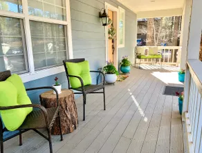 The Comforts' Inn: Mountain Escape - Image 4