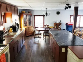 Mom & Pop's Lakeside Place - Image 5