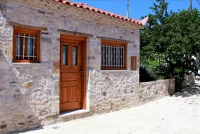 Traditional Apartment style Home in the Hills - Image 4