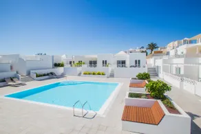 Flower Beach Suite 25 - Image 4
