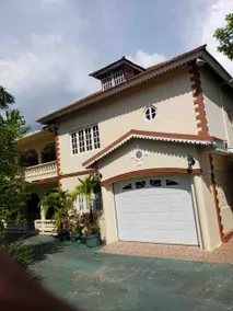 2 bedroom with secured parking / up to 4 guests - Image 2