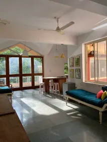 Airy one bedroom apartment with a pool - Image 4