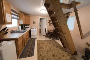 Charming Cabin with all the Conveniences! - Image 5