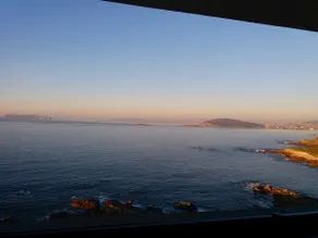 Sea and mountain views - Image 5