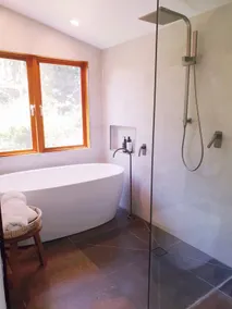 Cedar Suite: A Romantic, Daylesford Garden Retreat - Image 3