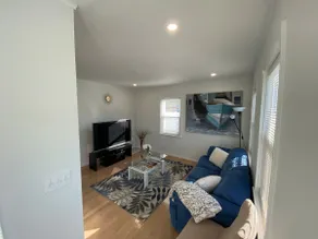 Cheerful and Elegant apartment with Parking - Image 3