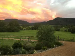 Hunter Valley - ”Outta Range” Rural Cabin - Image 2