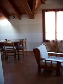 Very bright attic in the heart of Stradella - Image 4
