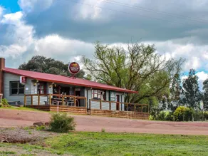 Lodge by the River - Studio 4 - Image 5