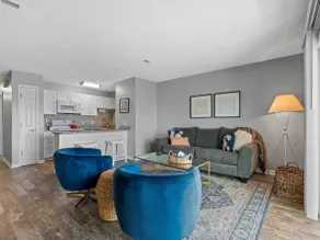 King Bed & Water view! No stairs & 5 min to beach! - Image 3