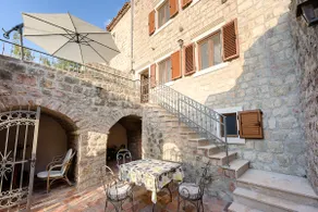 Family Luxury Villa overlooking the sea - Image 3
