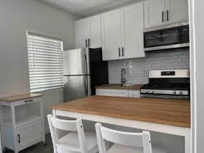 Independent One bedroom guest house in Burbank - Image 4