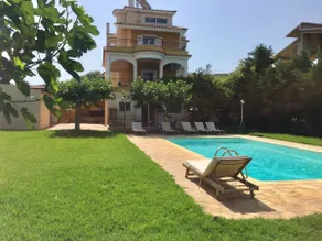 Relaxing Villa with Swimming Pool and Garden - Image 3