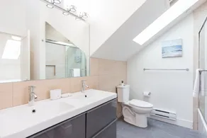 West Coast Luxury Living - Image 4