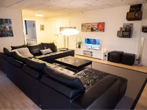 Beautiful home near the Box and the Exhibition Center! - Image 5