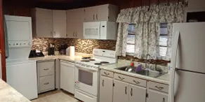 Brownfield Guest House - Image 4