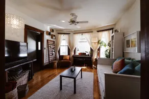 Peaceful, artistic home in the heart of downtown - Image 4