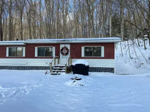 Cozy Up in this Wooded Laurel Highlands Retreat - Image 3
